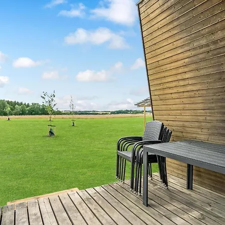 1 Bedroom Gorgeous In Holiday home *